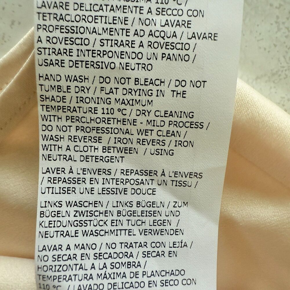 Max Mara Leisure Sleeveless Top Satin Feel Polyester Blouse Minimalist Luxury S - Picture 5 of 6